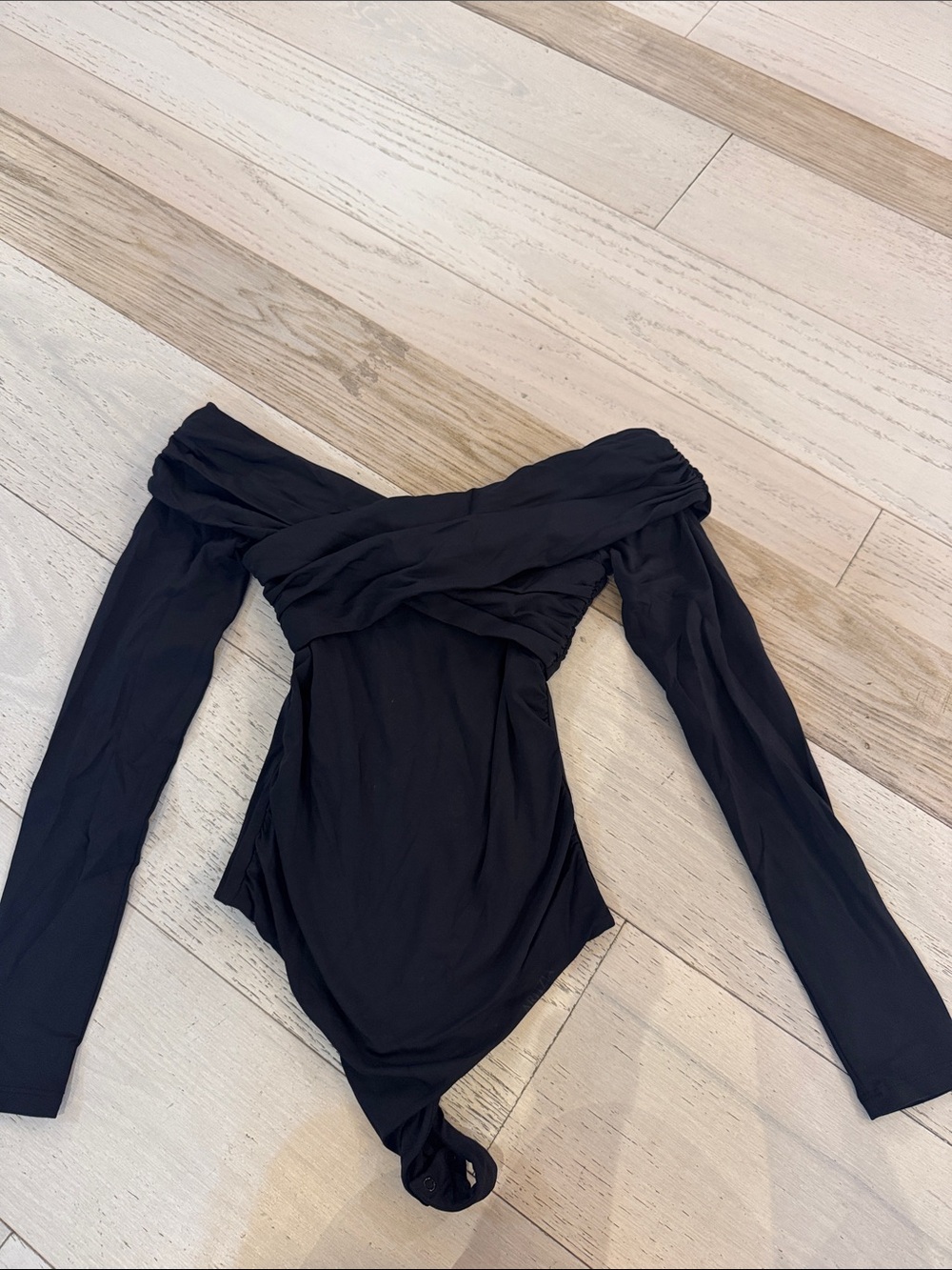 Aritzia Black Off-Shoulder Long Sleeve Bodysuit